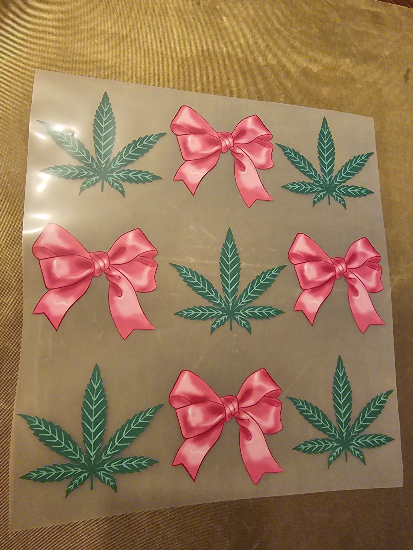 Leaf and Bow Design